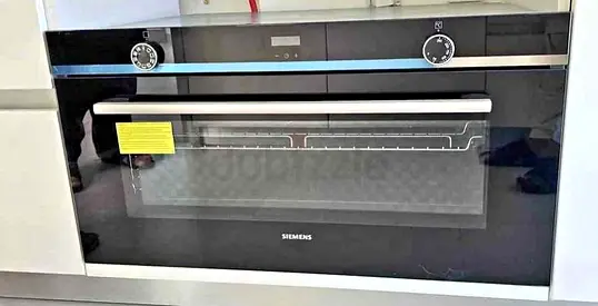 Siemens latest model Built-in Electric Oven 90cm– Good Working Condition