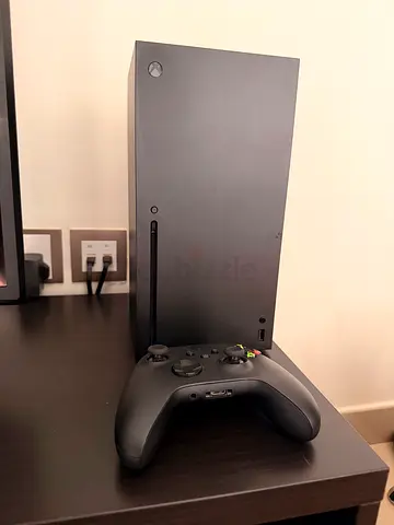 Used Xbox Series X Wireless Controller — Black, Great Condition