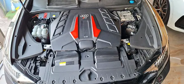 صورة 10 لـ 2021 AUDI RS Q8