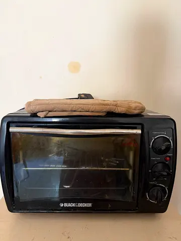 Black+Decker countertop toaster oven - used, working