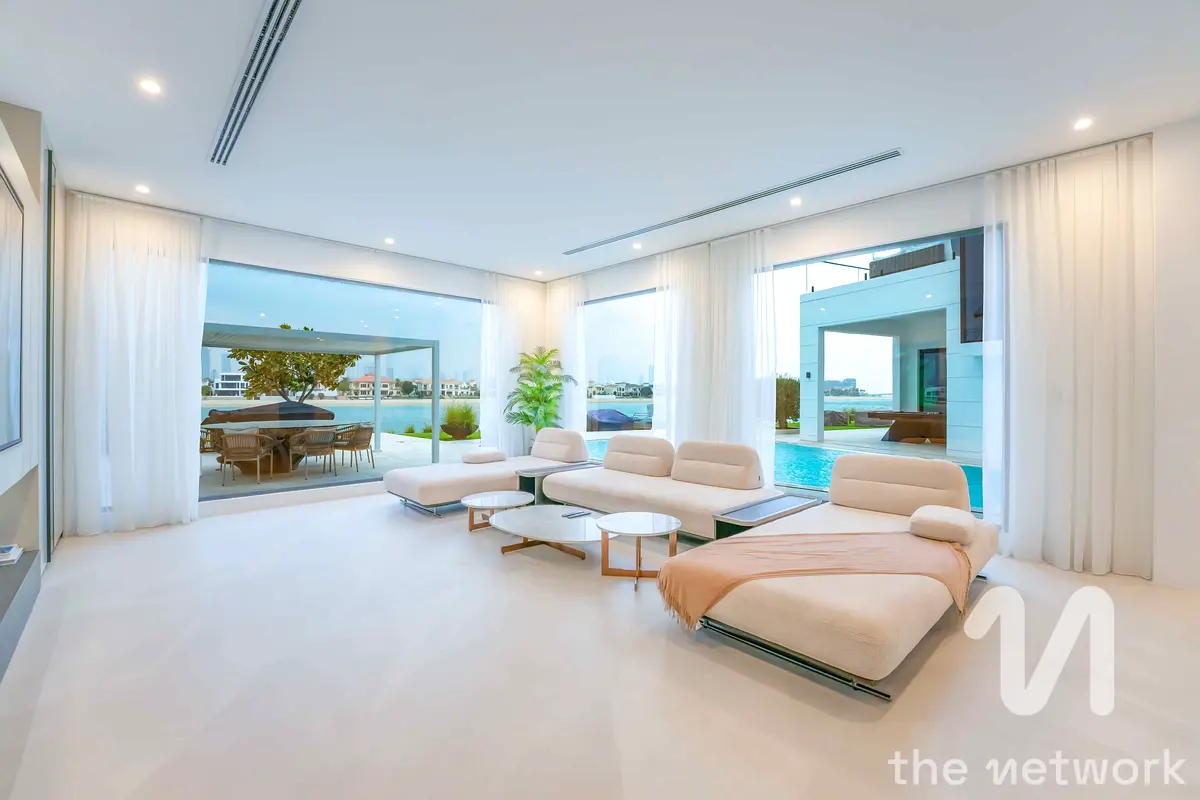 Stunning 5BR | Skyline Views | Fully Upgraded
