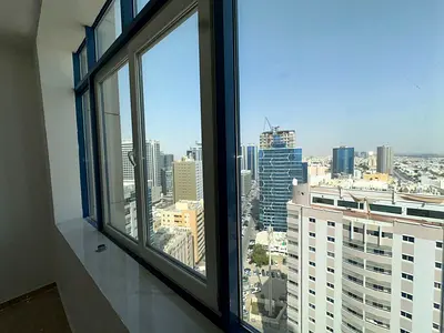موقع استراتيجي | أول ساكن | باركن خاص | 2 حمام | بلكونة | تشطيب فاخر | قريب من دبي والشارقة | 4 دفعات