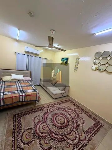 SHARING IN 2BHK SEPARATE WASHROOM (SINGLE -COUPLE OR SMALL FAMILY