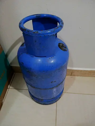 Blue LPG gas cylinder - used, good condition