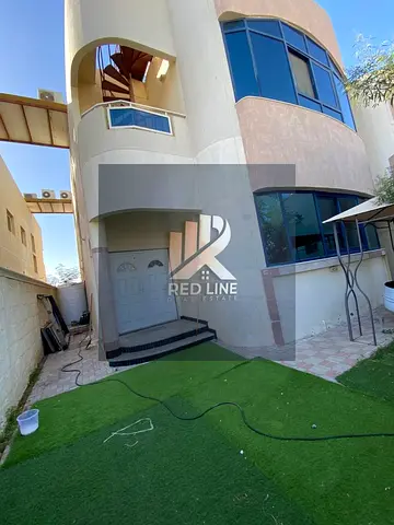 🏡 فيلا 4 غرف للإيجار | حوش | موقع مميز | الرفاعة – الشارقة ✨