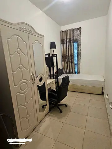 دبي البرشا هيتس (تيكوم) بالقرب من محطة مترو مدينة دبي للانترنت. Albarsha heights (tecom)