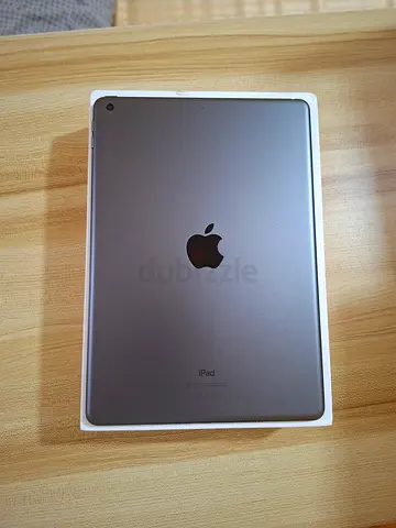 Apple iPad 8 gen (Space Gray) - Good Condition, Box Included