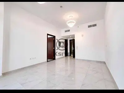 Unfurnished 1 BR|Spacious Layout|Vacant