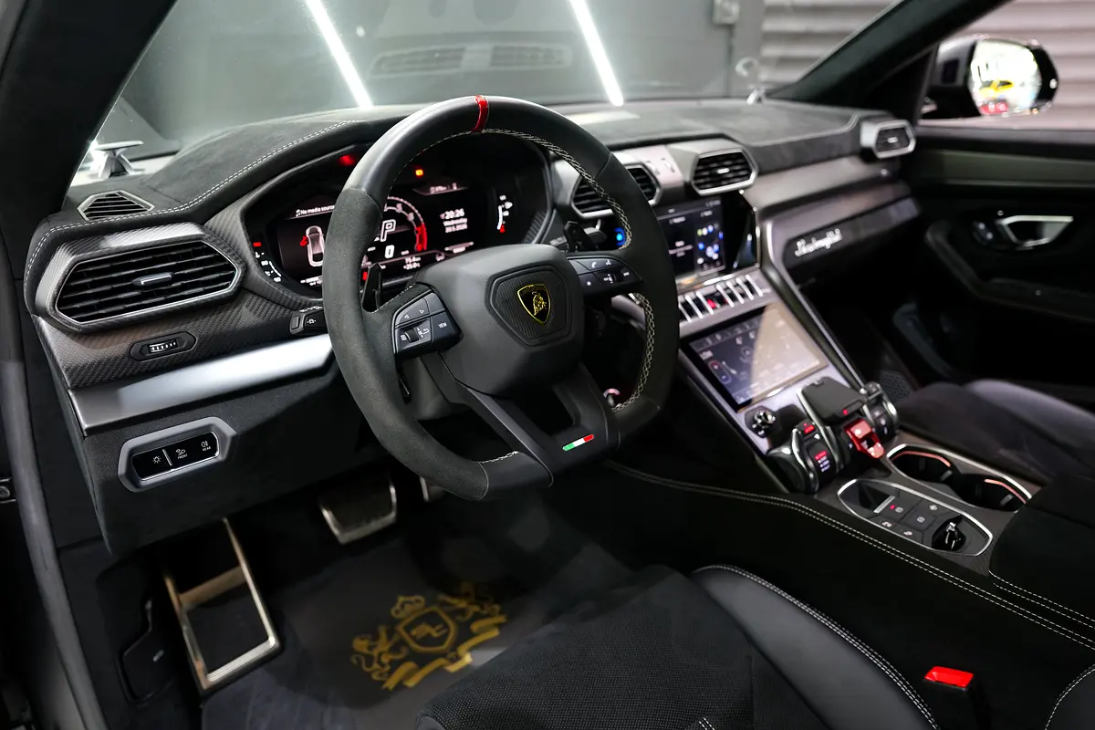 Lamborghini Urus 2024