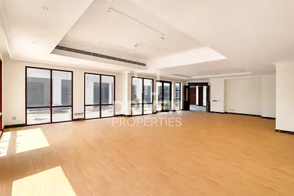 Prime Amenities | Ultra Luxury | Beachfront Villa