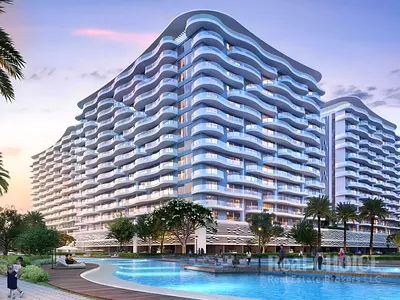Stunning Lagoon View| Resort Living| Middle-floor