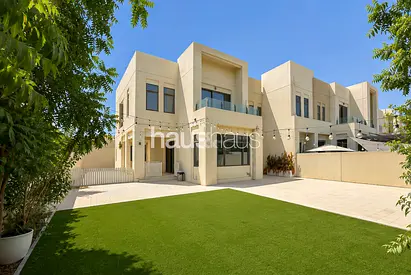 Single row | Huge Plot | Premium Family Living