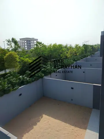 Stunning 2-Bedroom Townhouse | Smart Home | Premium Community