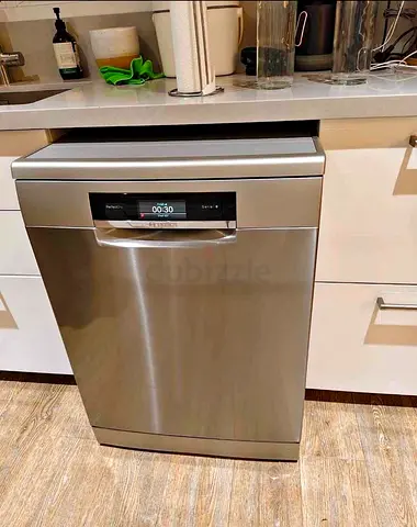 Free delivery Bosch series 8 Dishwasher - Good Working Condition
