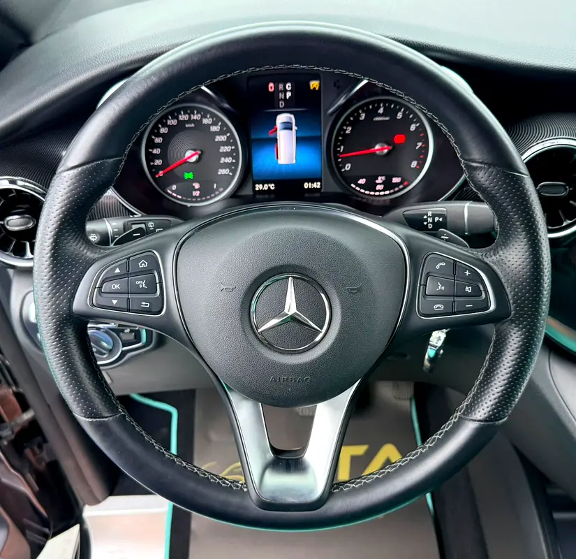 Mercedes-Benz V-Class 2024