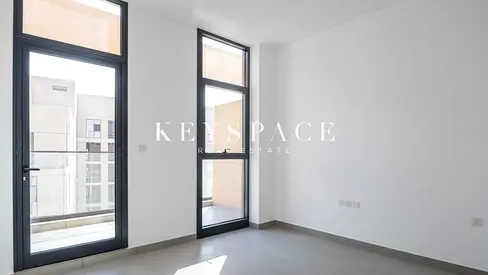 Luxury Designer Residence | Connected City Lifestyle | Resale