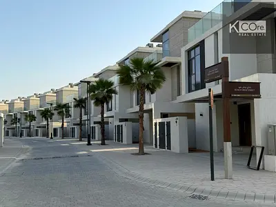 Brand New 3BR with Pool Alina Villa | Danah Bay
