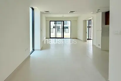 Vacant On Transfer | Single Row | Great Location