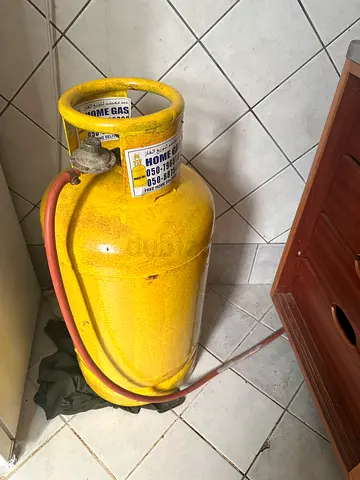 Gas cylinder with stove
