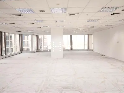 Large Office Space in Green Tower