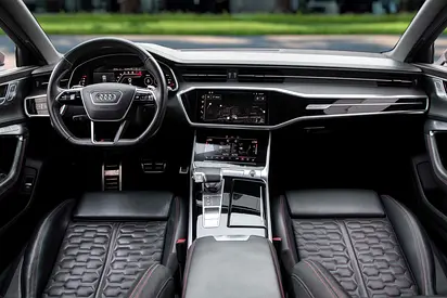 2021 AUDI RS6 — фото 8