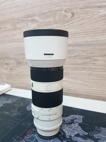 Sony FE 70-200mm f/4 G OSS Telephoto Zoom Lens - Flawless Condition