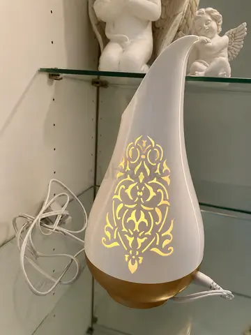 LED color changing Aroma Diffuser / Ultrasonic Essential Oil Humidifier - White