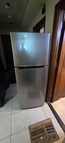 Stainless Steel Top-Freezer Refrigerator - very Good Working Condition