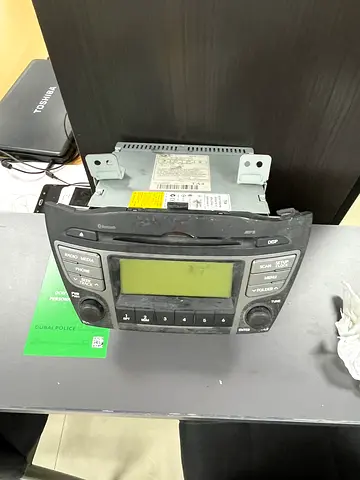 Toyota car stereo head unit with climate controls (used)