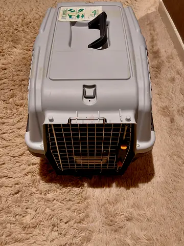 Hard Plastic Pet Carrier / Travel Crate - Medium Size, Good Condition