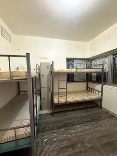 Bed space Available in Najda street opposite to city bank for Execution male only