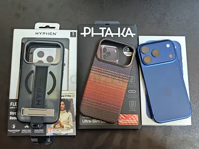 iPhone 17 Pro - 512GB Blue TDRA /w two brand Hyphen & Pitaka cases