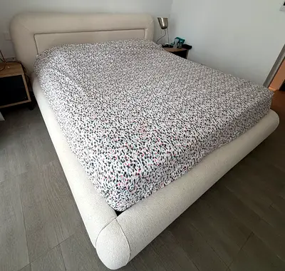 King size bed frame + hydraulic storage - Pan Homes, Beryllonite
