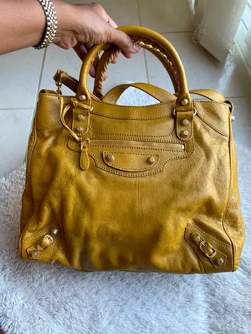 Authentic brandnew balenciaga velo bag