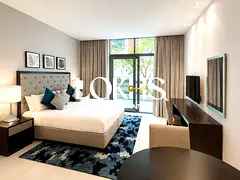 Low Floor | Vacant | Direct Access to Amenities