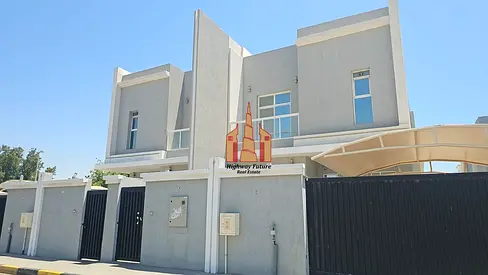 New Villa 5 Master room + Majlis with washroom clos hall with washroom Maids room laundry room Cent