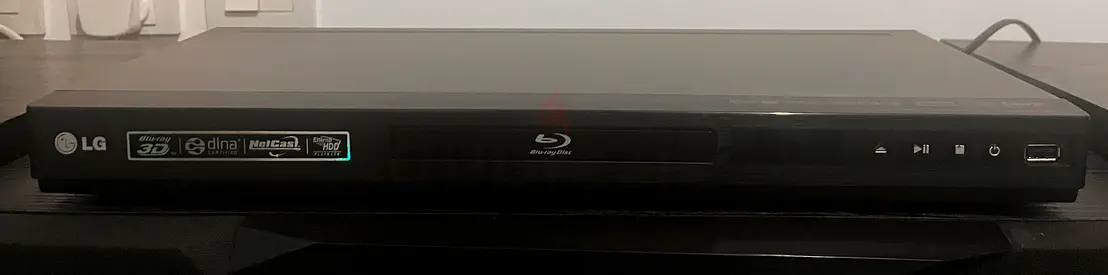LG Blu-ray Player (Region-free appearance) - Good working condition