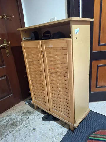 2-Door Wooden Shoe Cabinet with Top Shelf – Good Condition
