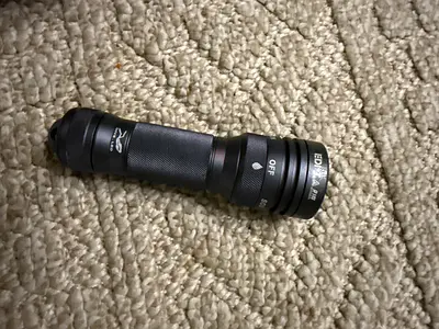 Compact LED Tactical Flashlight - Black 5pic