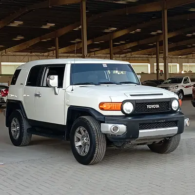 Toyota FJ Cruiser GXR 2015 GCC Specs - Original paint