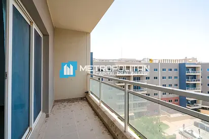 Vacant | Balcony | Mid Floor | Spacious 1 Bedroom