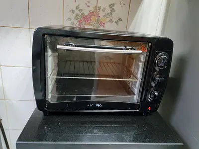 Used countertop electric oven / toaster oven - works fine