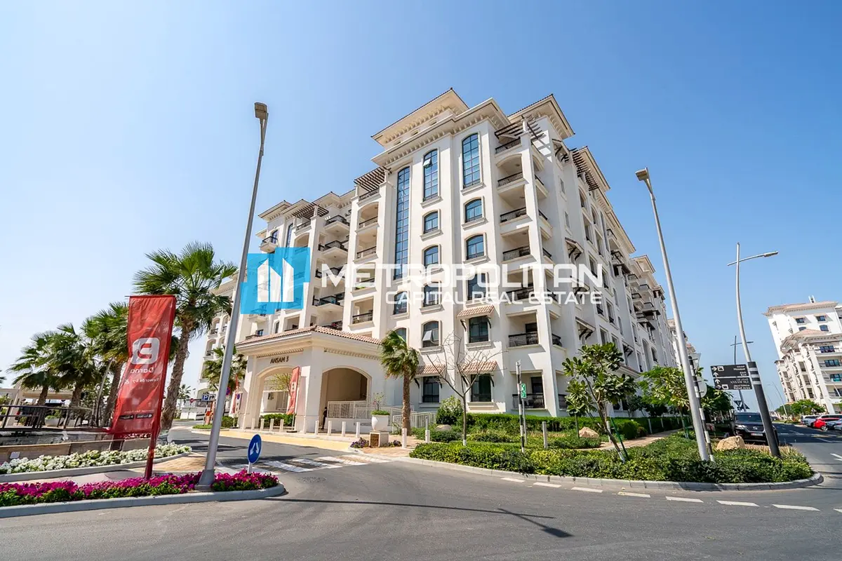 Vacant 3BR+M | Big Balcony | Near to Golf Course