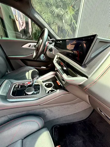 صورة 10 لـ 2024 BMW XM