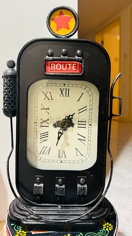 Home centre table clock vintage