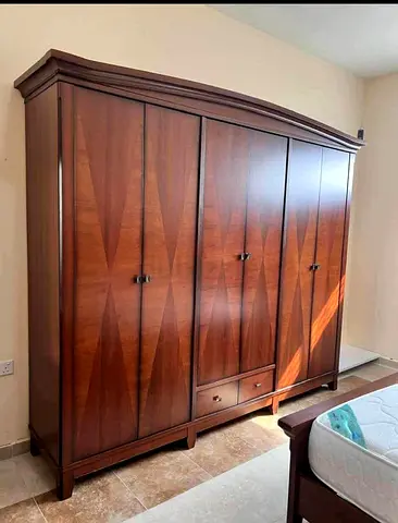Full bedroom set غرفة نوم كامله