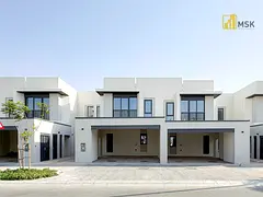 3BR+Maid Townhouse | Large Layout | Near Park — 2