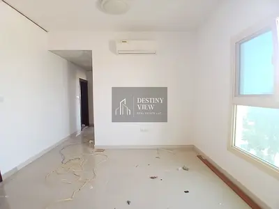 Like brand new lavish 2bhk with 2 bathroom and fully family building