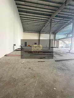 New warehouse for rent, 10,200 sq. ft., 135 kW power supply; suitable for food products.
