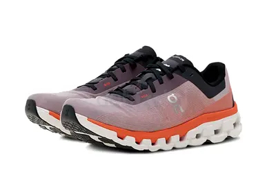 Brand new ON Cloudflow 4 - Running Shoes